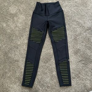 Alo yoga high waist motto leggins